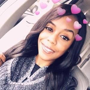 Meet your Posher, Evette